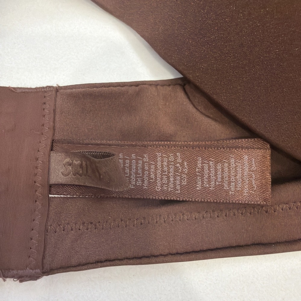Skims Wireless Form‎ Lightly Lined Plunge Micro Strap Bra PLG-8418W Sienna 40DDD - Picture 2 of 5